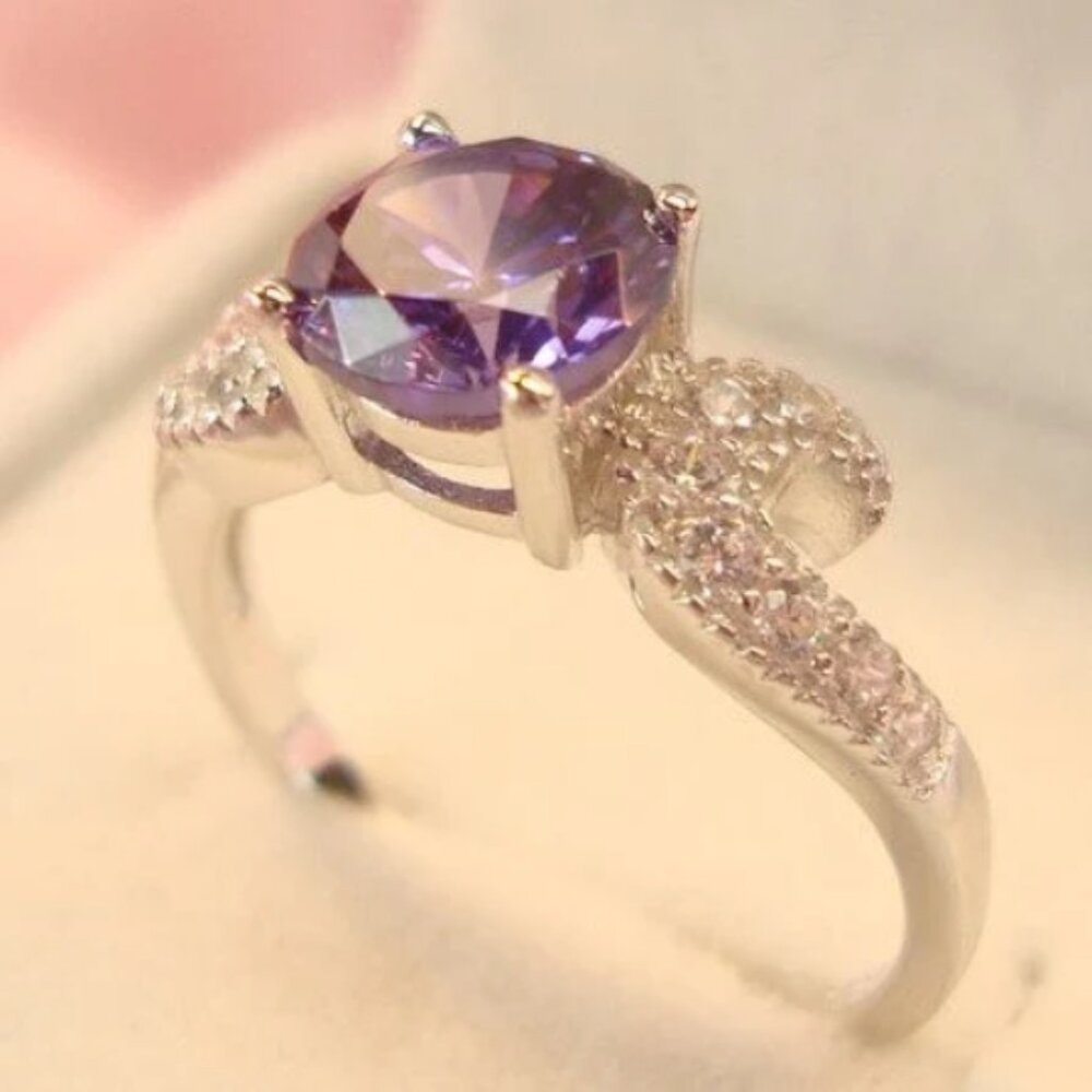 Amethyst and Diamond ring - Picture 3 of 3